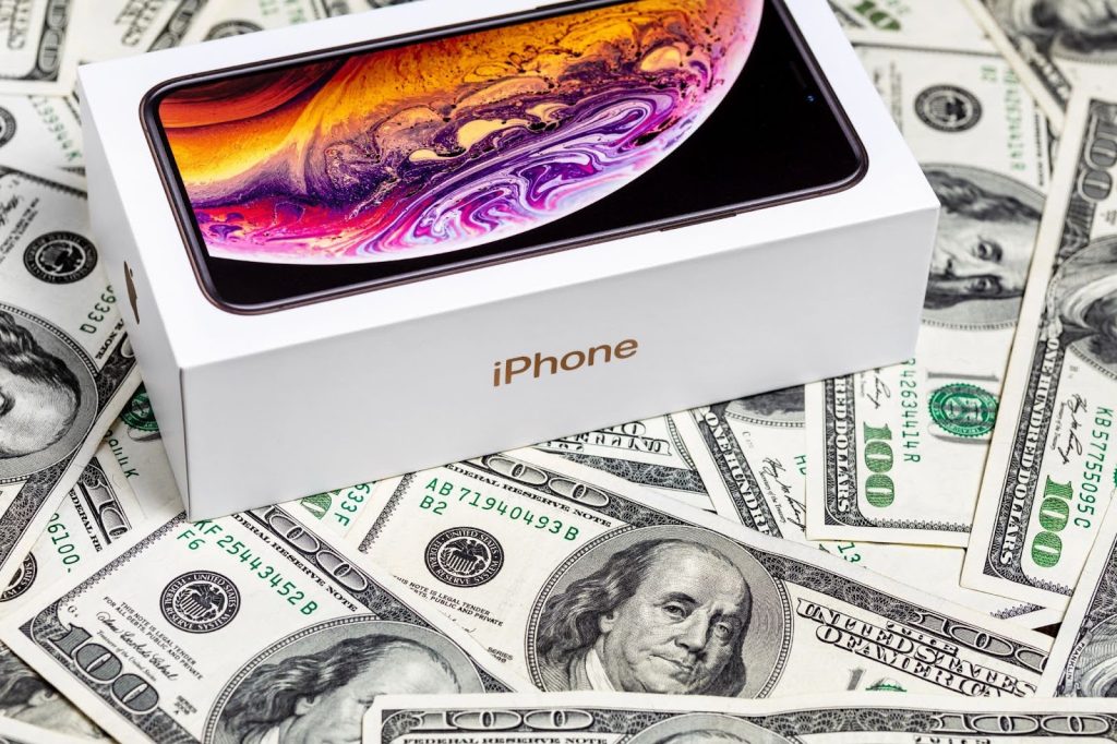 Why Selling Your Apple Devices To A Local Buyer In North Little Rock Is Safer Than Online Marketplaces